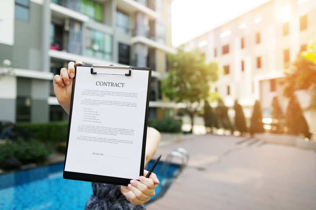 Monthly Office Space Rental vs. Long-Term Leases