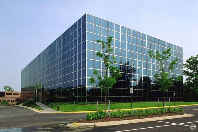 Reston, VA - Campus Commons Dr.
